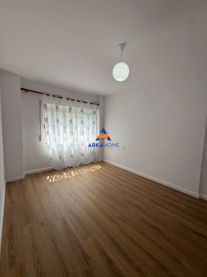 Tirane, shitet apartament 1+1 Kati 6, 72 m² 