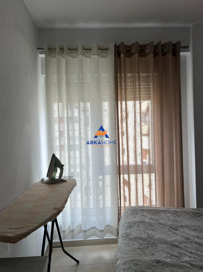 Tirane, jepet me qera apartament 1+1+Ballkon Kati 7, 68 m² 577 € 