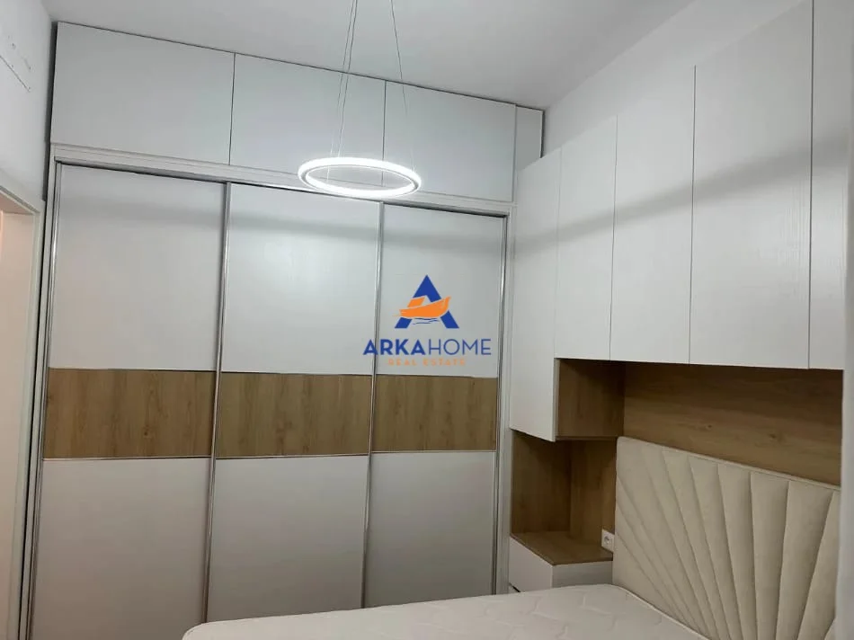 Tirane, jepet me qera apartament 1+1+Ballkon Kati 3, 50 m² 441 € 