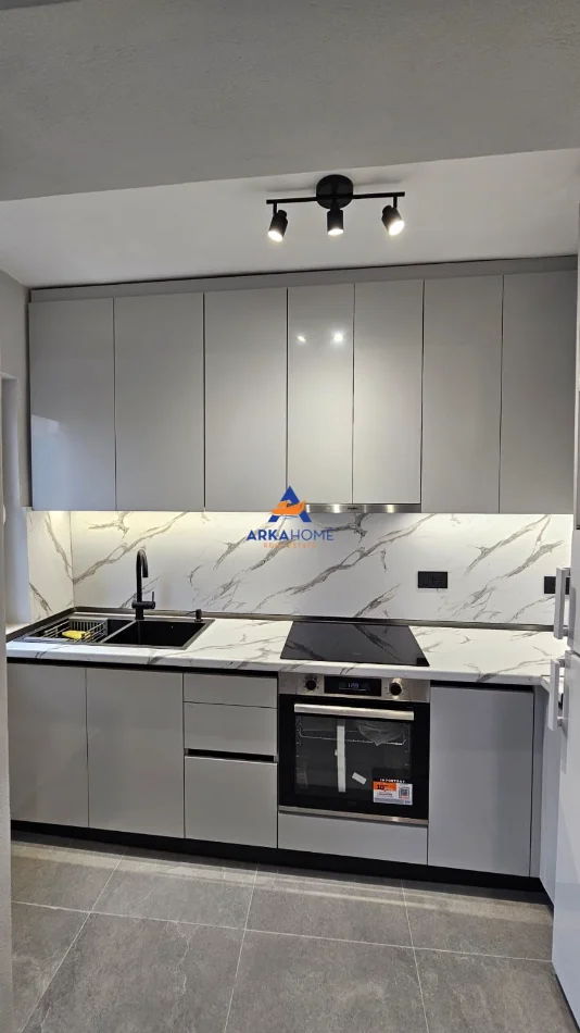 Tirane, jepet me qera apartament 3+1+Ballkon Kati 4, 88 m² 700 € (Tirana, Tirana Municipality, Tirana County, Central Albania, 1001-1028, Albania)