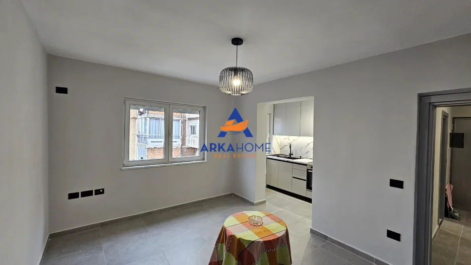 Tirane, jepet me qera apartament 3+1+Ballkon Kati 4, 88 m² 700 € (Tirana, Tirana Municipality, Tirana County, Central Albania, 1001-1028, Albania)