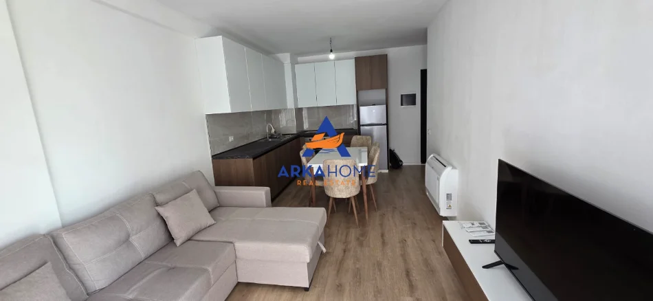 Tirane, jepet me qera apartament 2+1+Ballkon Kati 2, 70 m² 525 € 