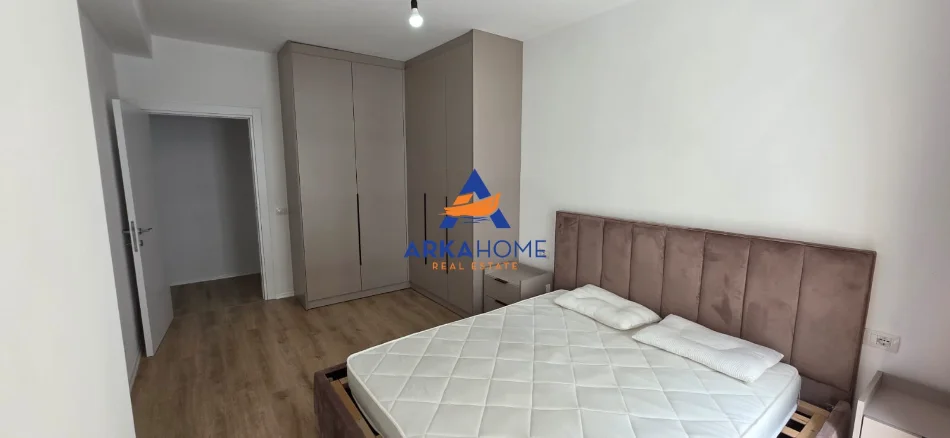 Tirane, jepet me qera apartament 2+1+Ballkon Kati 2, 70 m² 525 € 