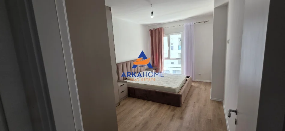 Tirane, jepet me qera apartament 2+1+Ballkon Kati 2, 70 m² 525 € 