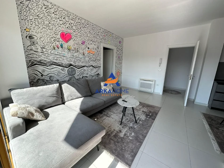 Tirane, jepet me qera apartament 2+1+Ballkon Kati 10, 56 m² 1.500 € 