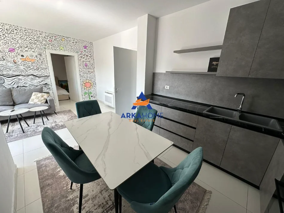 Tirane, jepet me qera apartament 2+1+Ballkon Kati 10, 56 m² 1.500 € 
