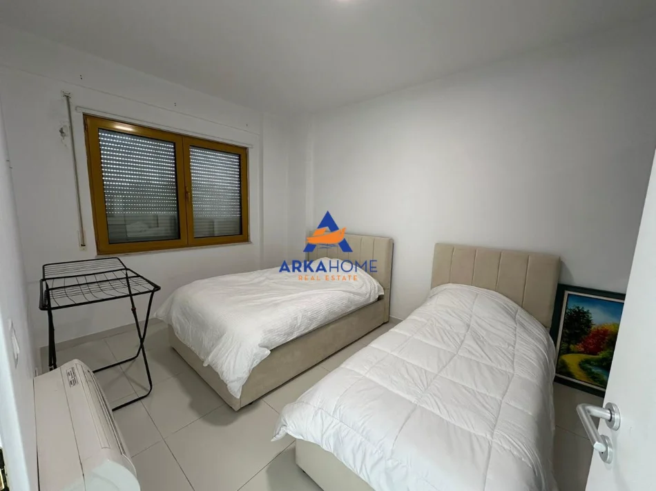 Tirane, jepet me qera apartament 2+1+Ballkon Kati 10, 56 m² 1.500 € 
