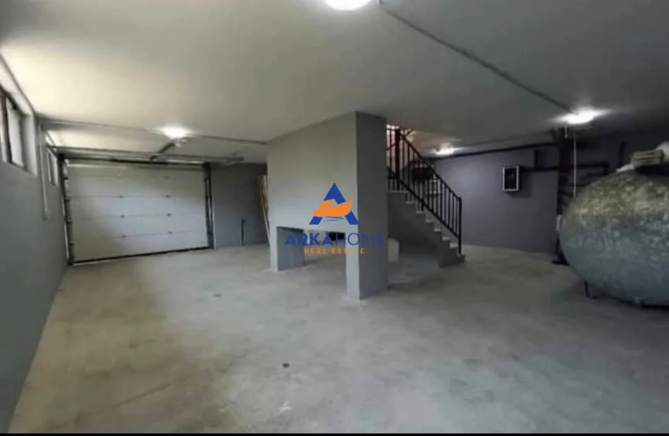 Tirane, jepet me qera apartament 3 Katshe Kati 3, 360 m² 2.626 € 