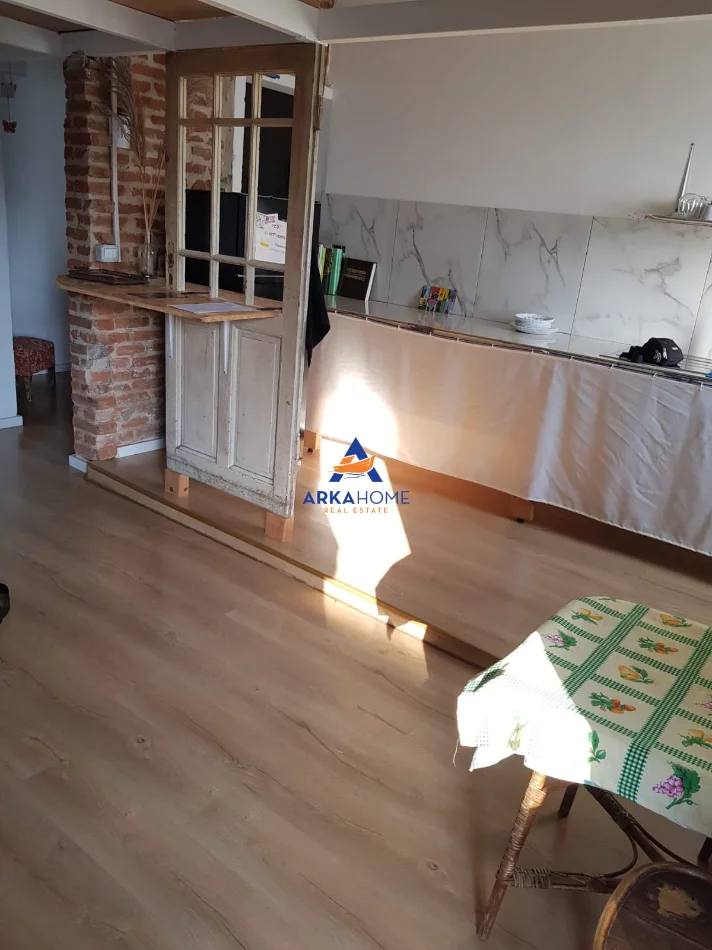 Tirane, jepet me qera garsonier 1+1 Kati 3, 50 m² 500 € 