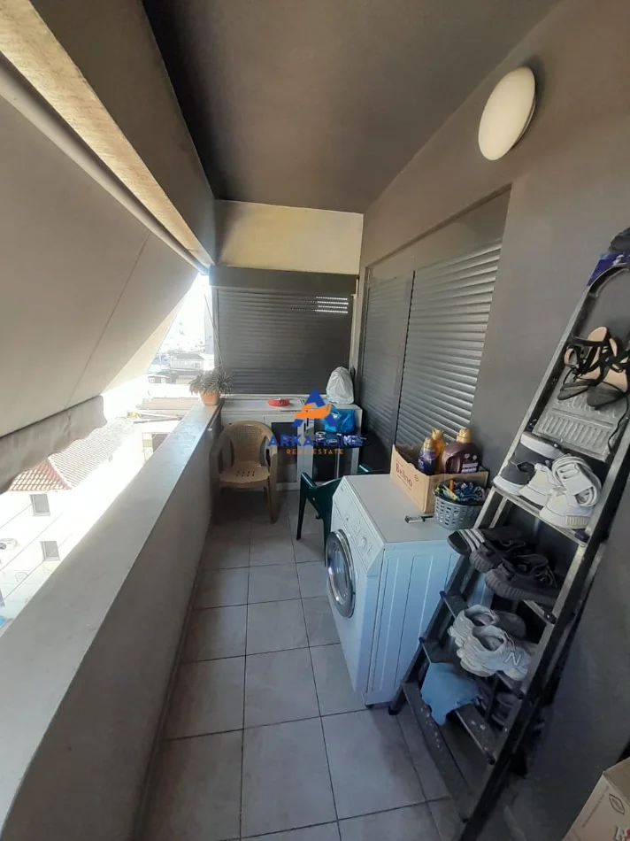 Tirane, jepet me qera apartament 1+1+Ballkon Kati 4, 68 m² 525 € 