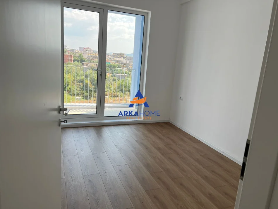 Tirane, jepet me qera 1+1+Ballkon Kati 3, 59 m² 367 € 