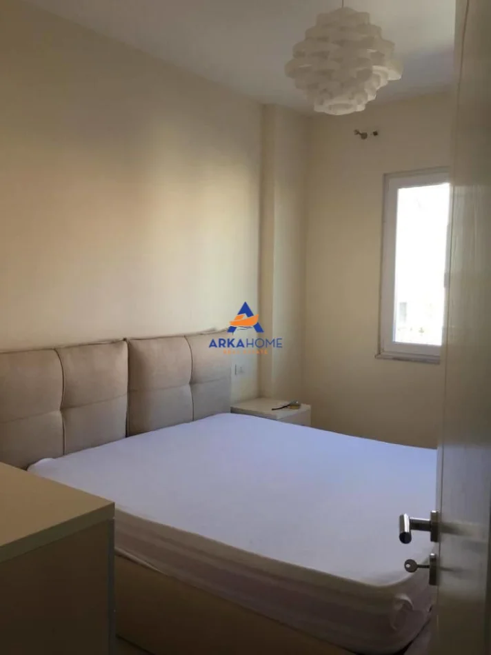 Tirane, jepet me qera apartament 1+1 Kati 4, 67 m² 450 € 