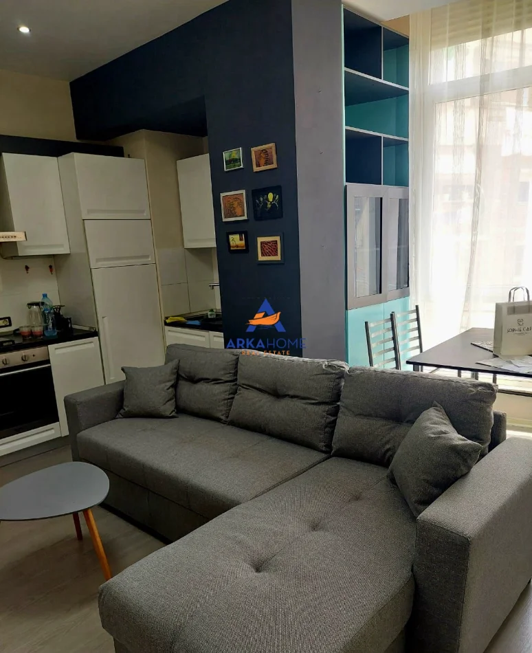 Tirane, jepet me qera apartament 1+1+Ballkon Kati 1, 60 m² 600 € 