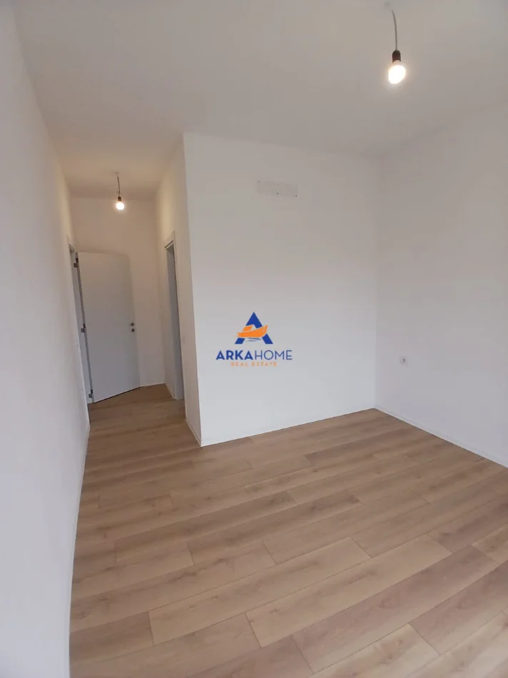Tirane, jepet me qera apartament 3+1+Ballkon Kati 1, 107 m² 1.260 € 