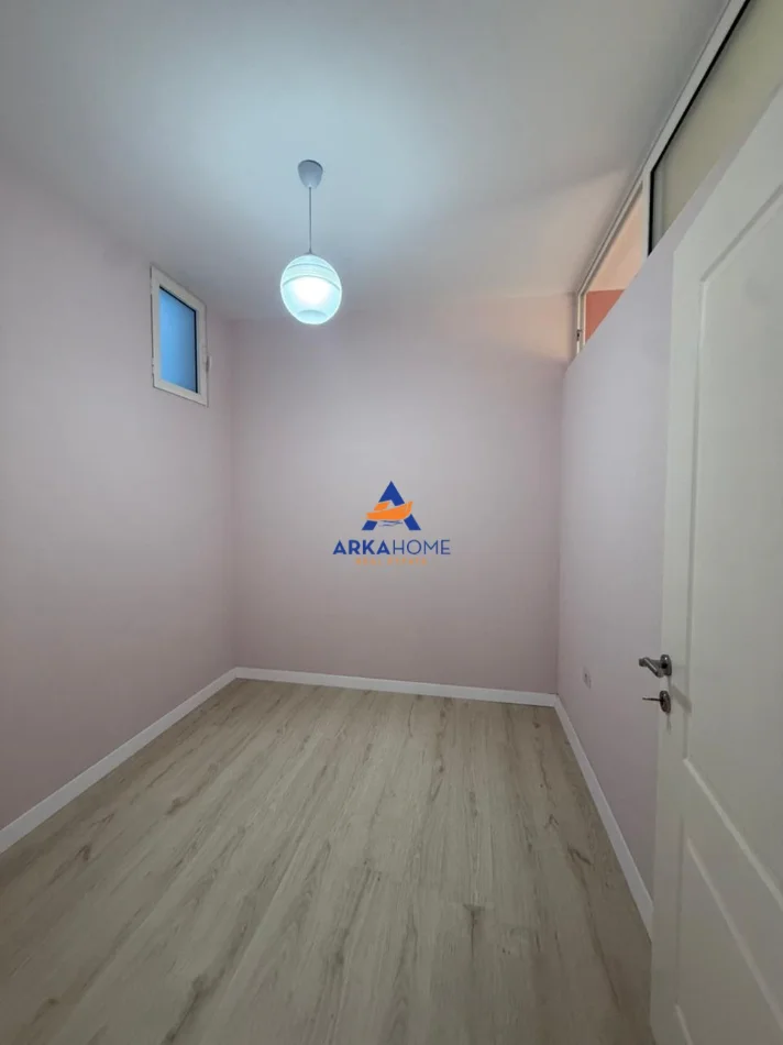 Tirane, shitet Vile 3 Katshe Kati 3, 720 m² 700.000 € 