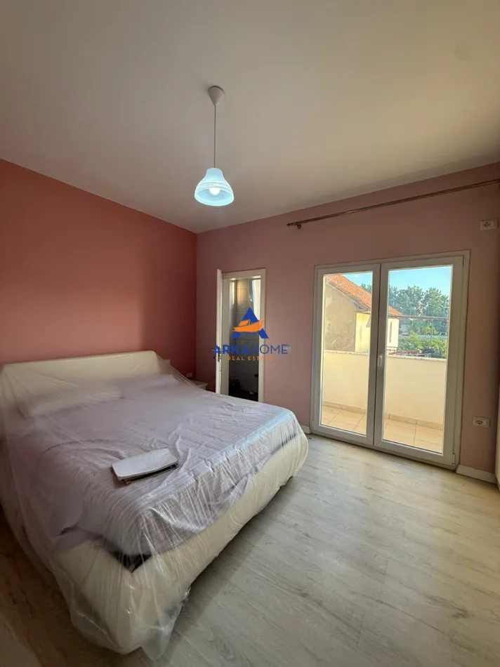 Tirane, shitet Vile 3 Katshe Kati 3, 720 m² 700.000 € 