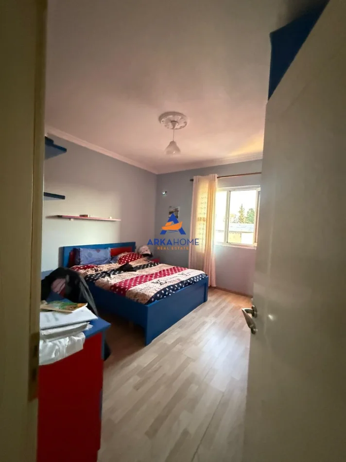Tirane, shitet Vile 3 Katshe Kati 3, 720 m² 700.000 € 