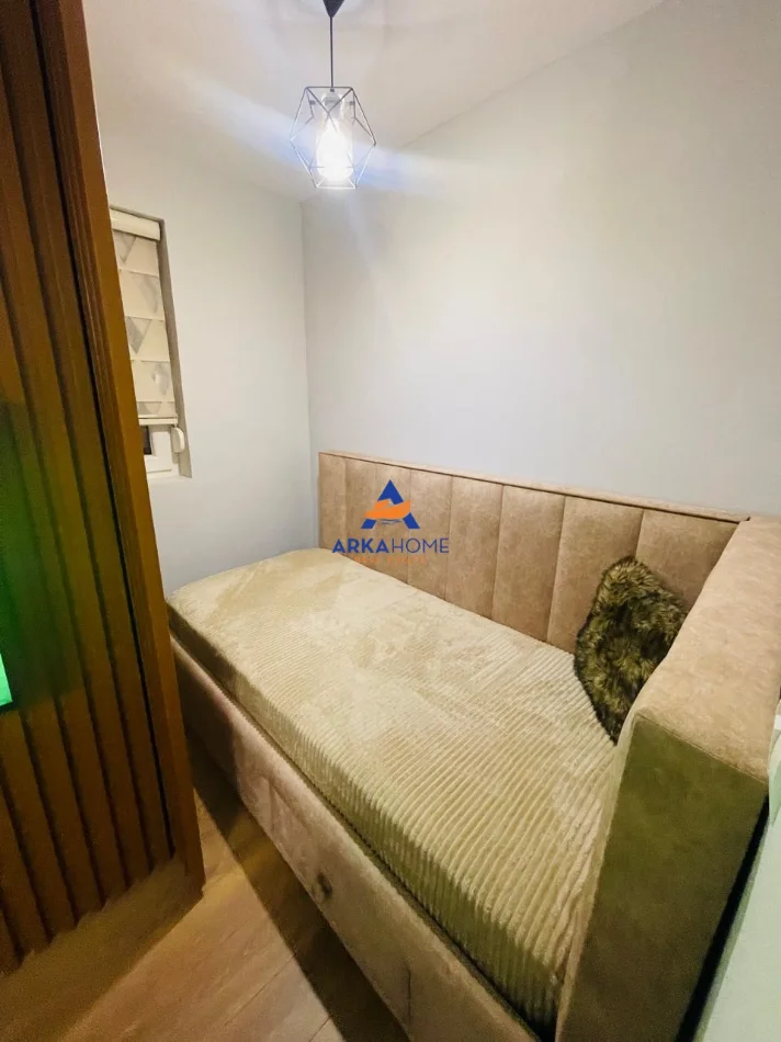 Tirane, jepet me qera apartament 1+1+Ballkon Kati 2, 62 m² 700 € 