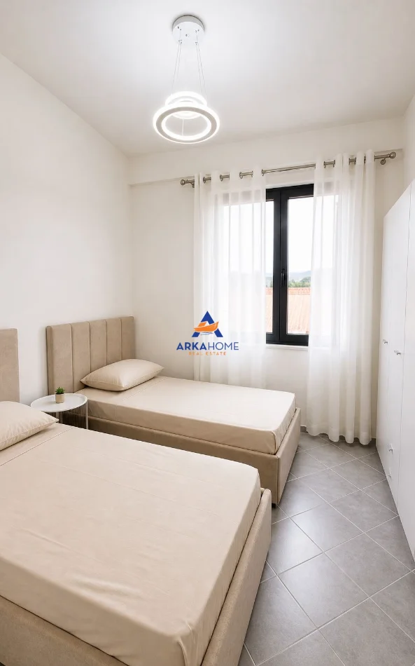 Tirane, jepet me qera apartament 2+1+Ballkon Kati 2, 93 m² 787 € 