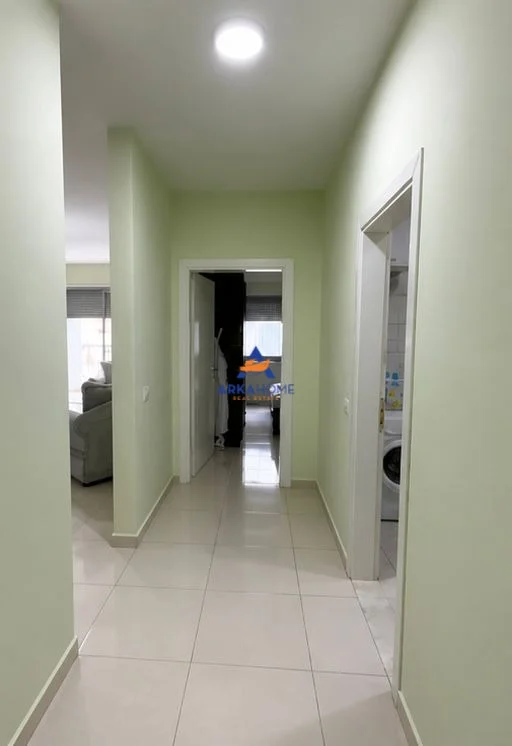 Tirane, jepet me qera apartament 1+1+Ballkon Kati 4, 78 m² 600 € 