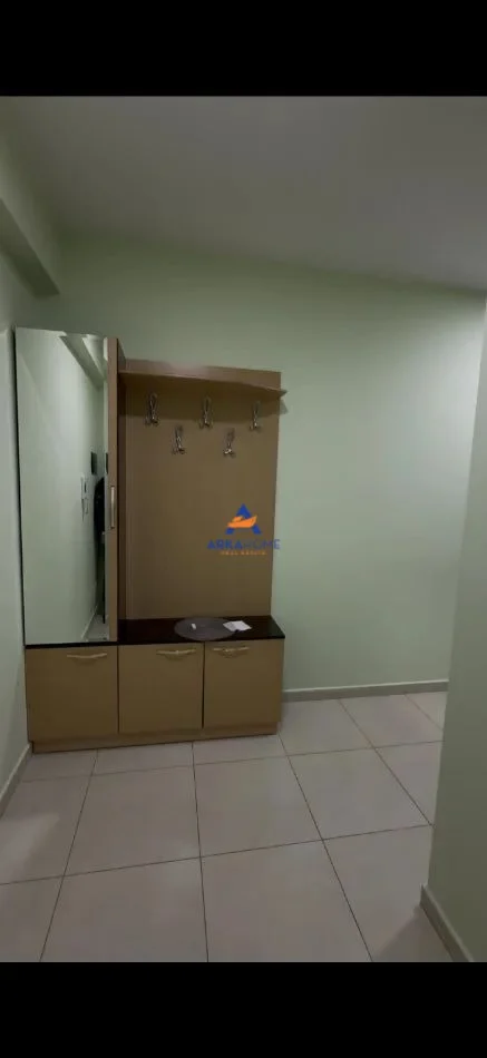 Tirane, jepet me qera apartament 1+1+Ballkon Kati 4, 78 m² 600 € 