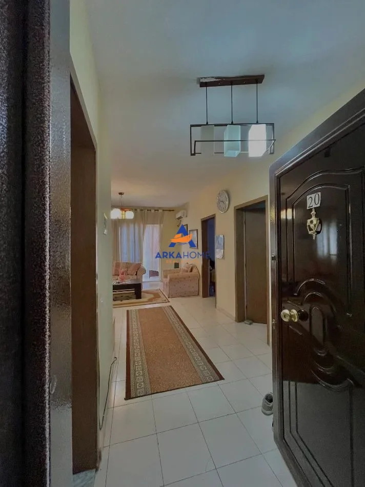 Tirane, jepet me qera apartament 2+1+Ballkon Kati 5, 96 m² 800 € 