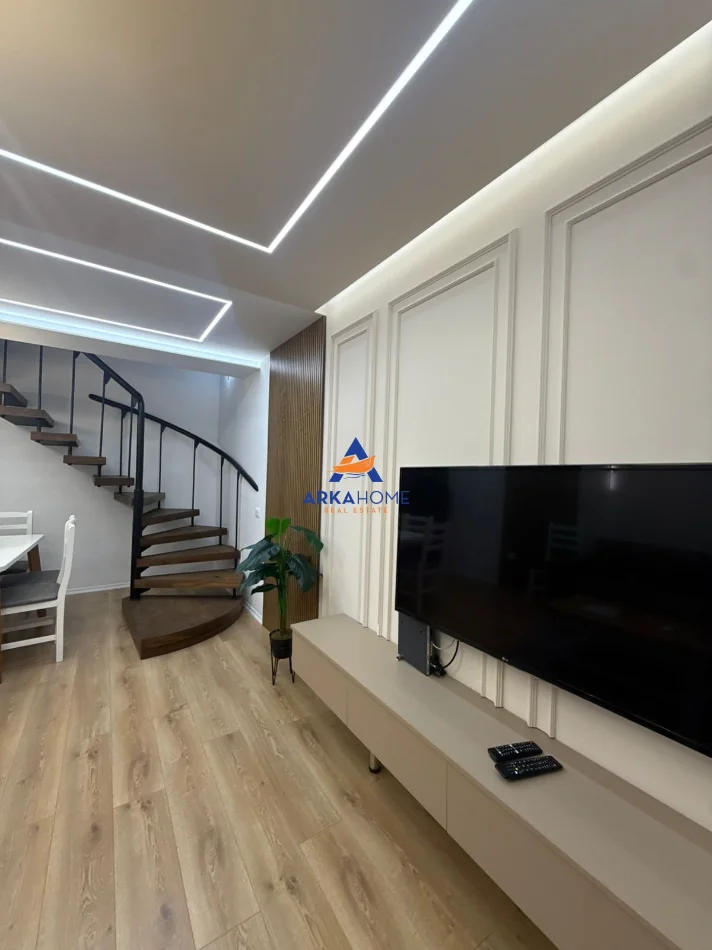 Tirane, shitet apartament Dublex Kati 3, 100 m² 550.000 € 