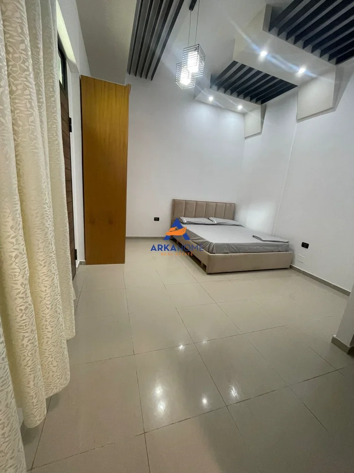 Tirane, jepet me qera apartament 1+1 Kati 1, 40 m² 350 € 