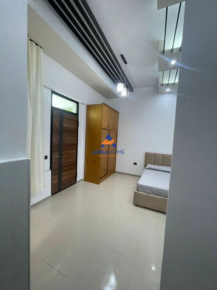 Tirane, jepet me qera apartament 1+1 Kati 1, 40 m² 350 € 