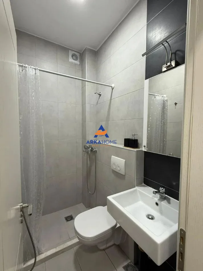 Tirane, jepet me qera apartament 1+1+Ballkon Kati 4, 40 m² 600 € (Tirana, Tirana Municipality, Tirana County, Central Albania, 1001-1028, Albania)
