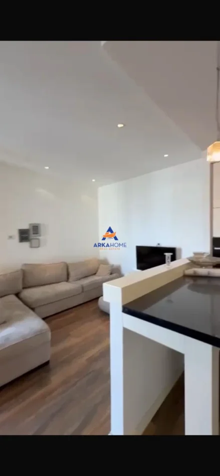 Tirane, jepet me qera apartament 2+1+Ballkon Kati 5, 100 m² 630 € 