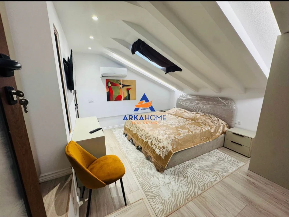 Tirane, jepet me qera apartament 1+1+Ballkon Kati 3, 60 m² 683 € 