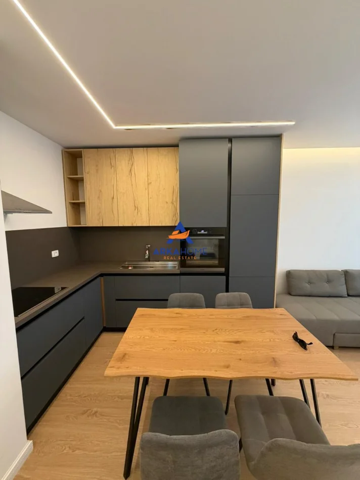 Tirane, shitet apartament 1+1+Ballkon Kati 1, 63 m² 180.000 € 