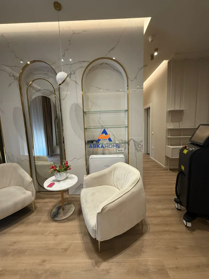 Tirane, jepet me qera ambjent biznesi Kati 1, 140 m² 1.500 € 