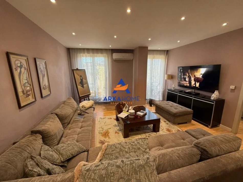 Tirane, shitet apartament 2+1+Ballkon Kati 4, 105 m² 230.000 € 