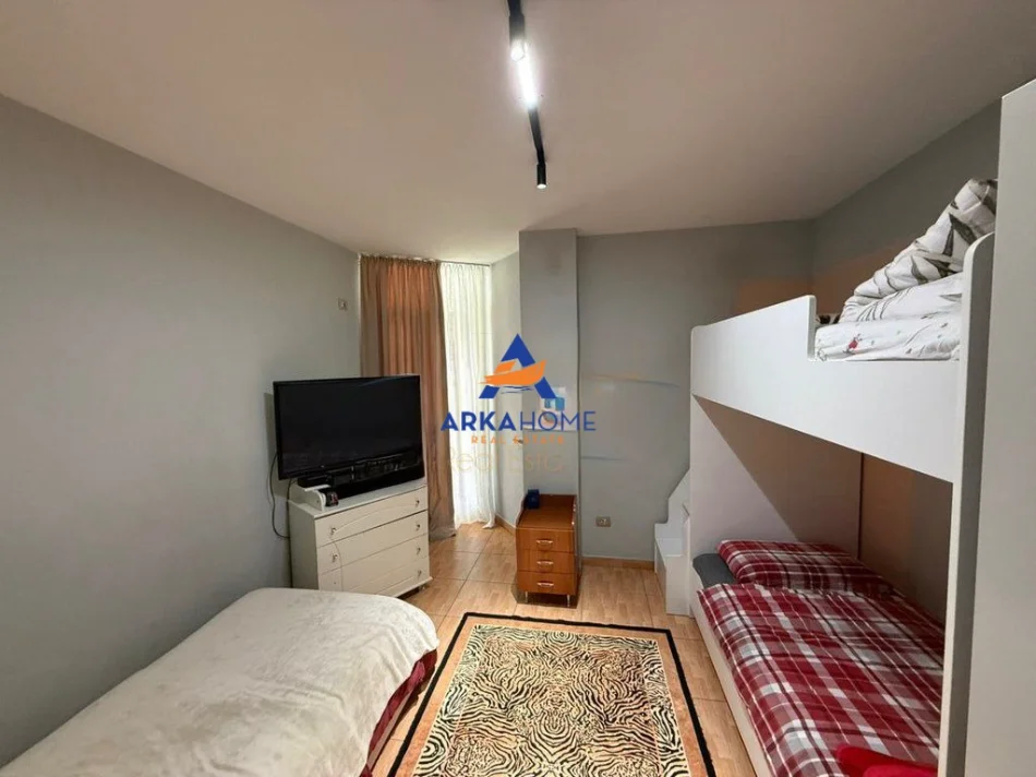 Tirane, shitet apartament 2+1+Ballkon Kati 4, 105 m² 230.000 € 