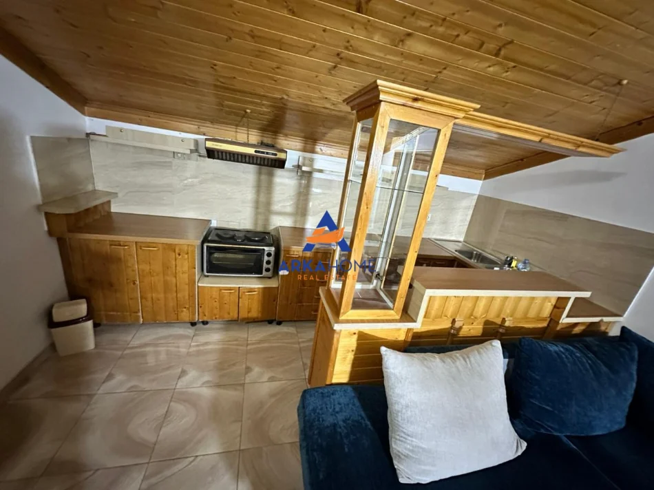 Tirane, jepet me qera apartament 2+1+Ballkon Kati 3, 80 m² 450 € 