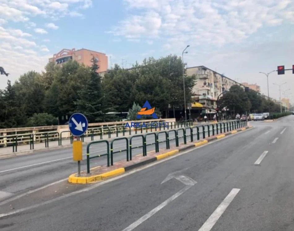 Tirane, shitet apartament 2+1+Ballkon Kati 5, 65 m² 120.000 € 