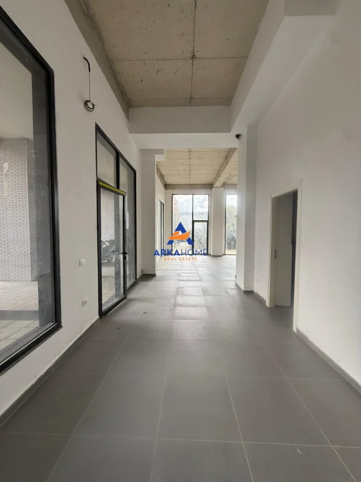 Tirane, shitet apartament 2+1+Ballkon Kati 2, 109 m² 219.000 € 