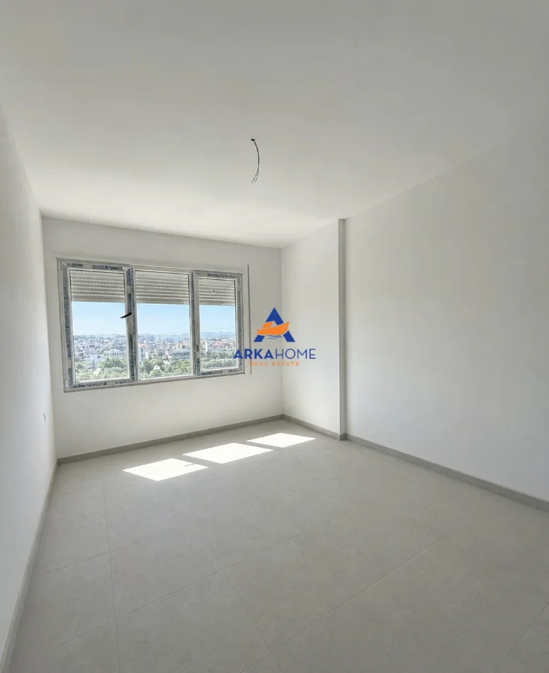 Tirane, shitet apartament 2+1+Ballkon Kati 3, 121 m² 121.500 € 