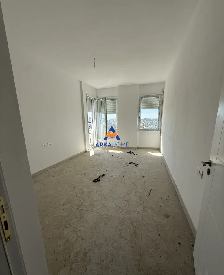 Tirane, shitet apartament 2+1+Ballkon Kati 3, 121 m² 121.500 € 