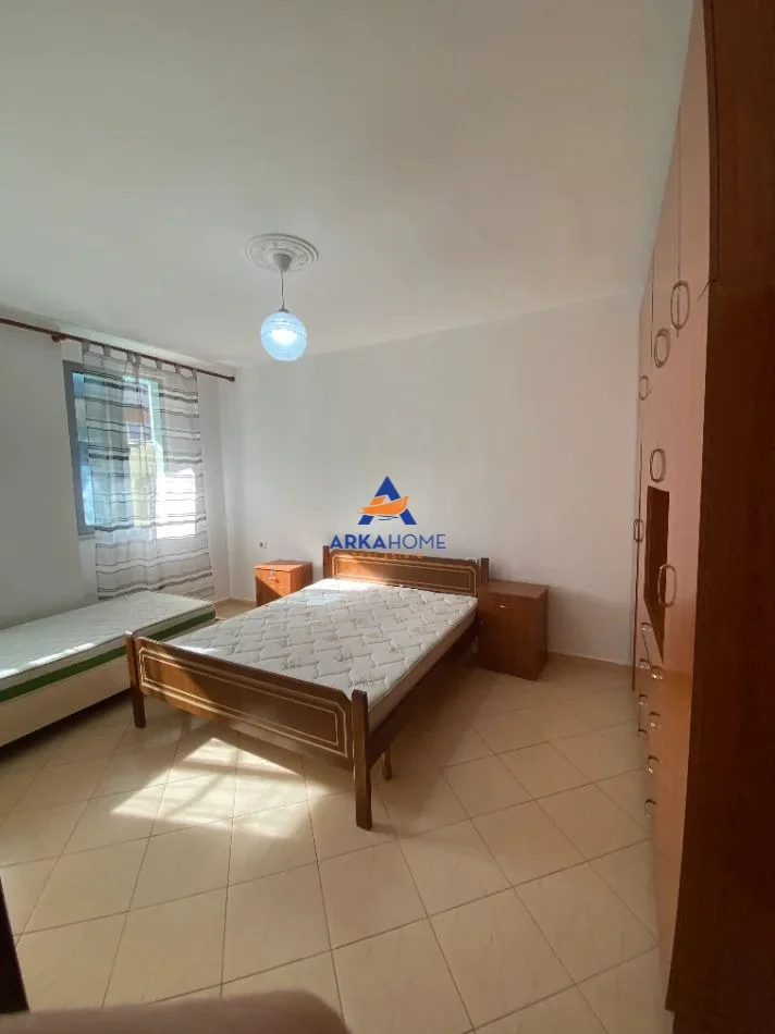 Tirane, jepet me qera apartament 1+1+Ballkon Kati 2, 72 m² 368 € 