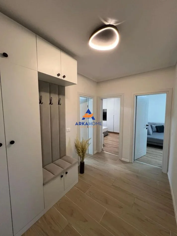 Tirane, jepet me qera apartament 2+1+Ballkon Kati 3, 100 m² 750 € 