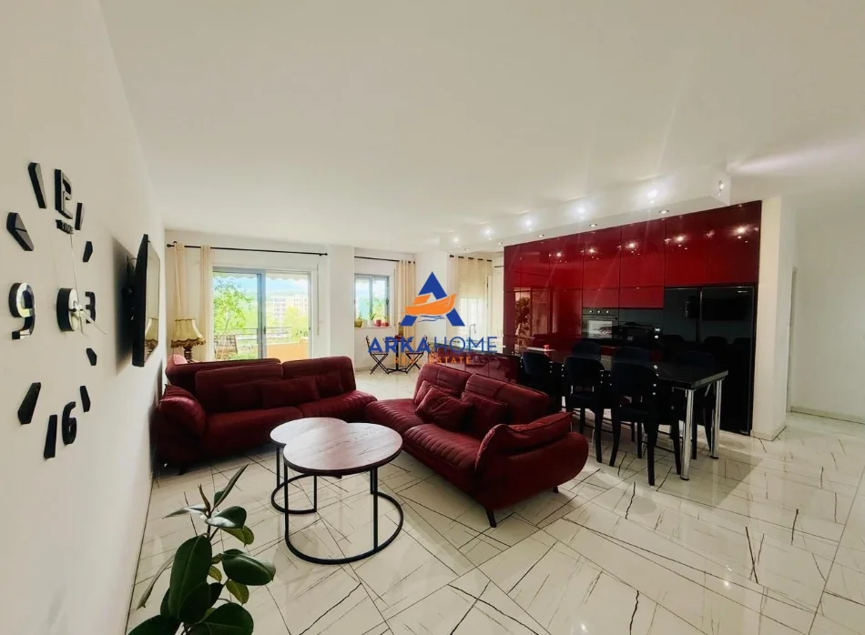 Tirane, jepet me qera apartament 2+1+Ballkon Kati 4, 137 m² 1.200 € 