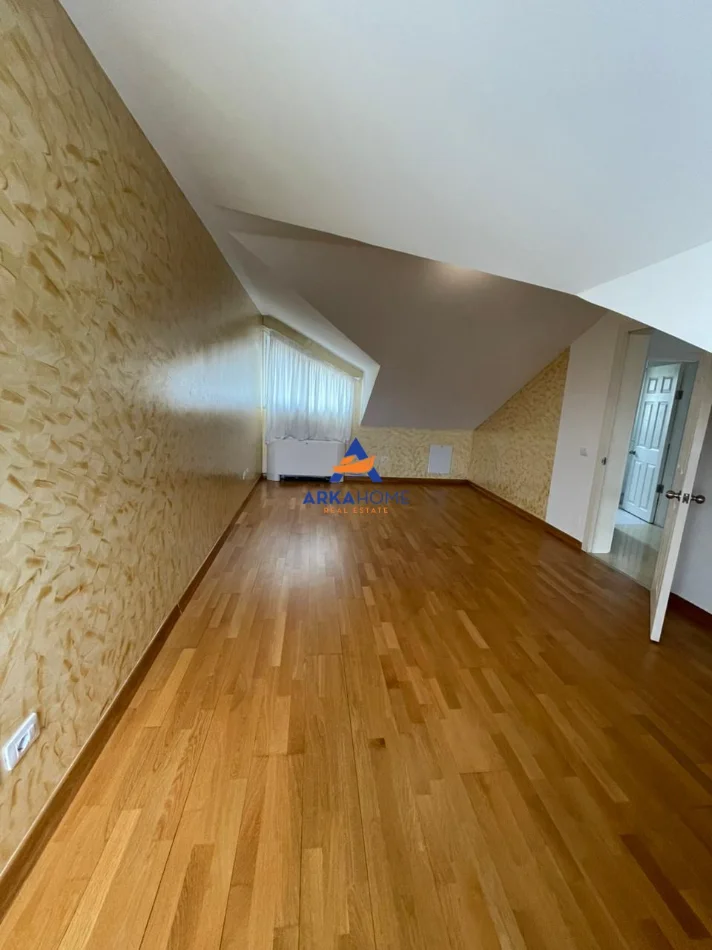 Tirane, jepet me qera Vile 3 Katshe Kati 3, 250 m² 3.995 € 