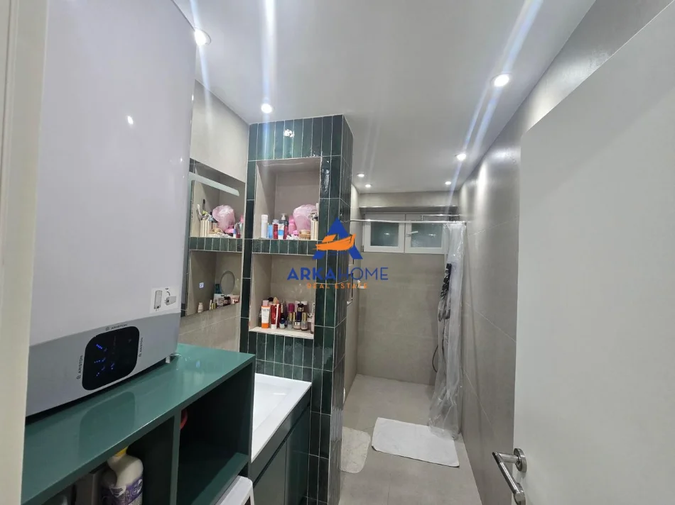 Tirane, shitet apartament 2+1+Ballkon Kati 2, 78 m² 200.000 € 