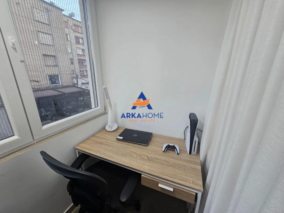Tirane, shitet apartament 2+1+Ballkon Kati 2, 78 m² 200.000 € 