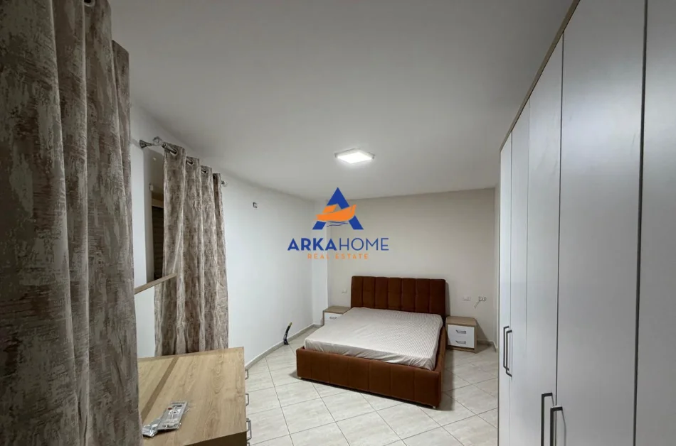 Tirane, jepet me qera apartament 2+1+Ballkon Kati 7, 107 m² 736 € 