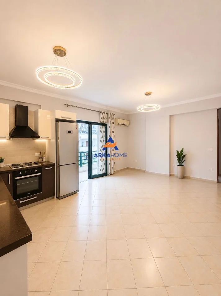 Tirane, shitet apartament 2+1+Ballkon Kati 3, 78 m² 155.000 € 