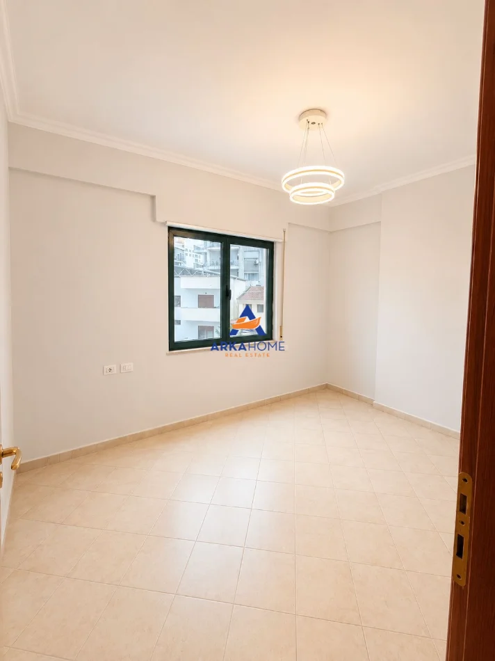 Tirane, shitet apartament 2+1+Ballkon Kati 3, 78 m² 155.000 € 